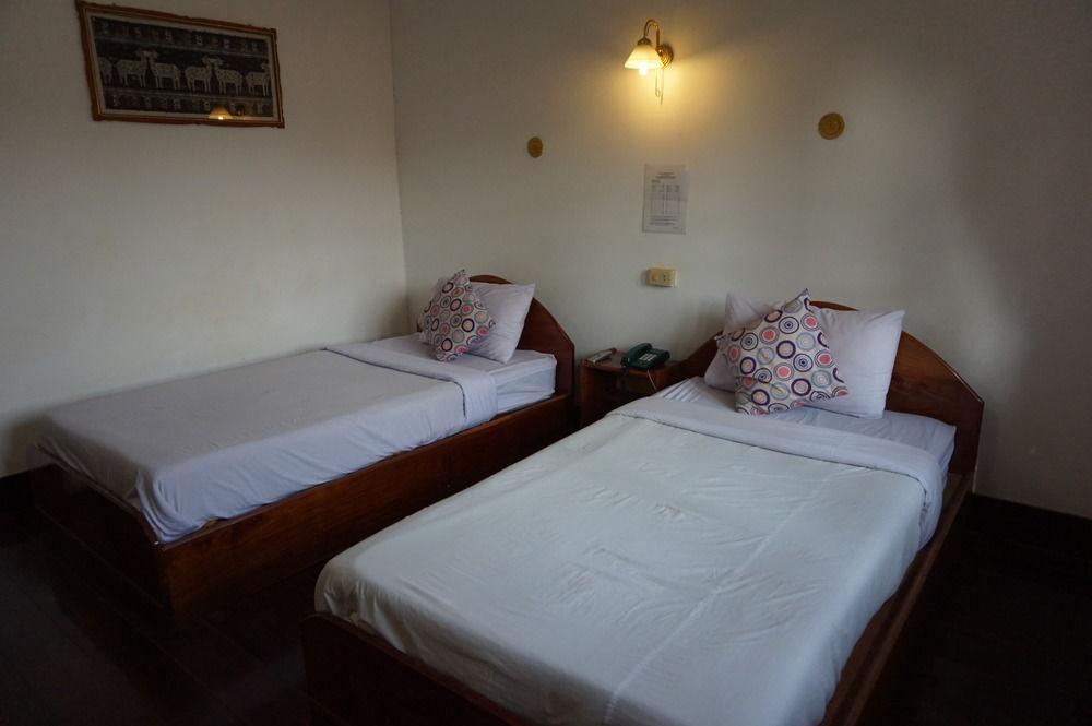 Champasak Palace Hotel Pakse Exterior foto