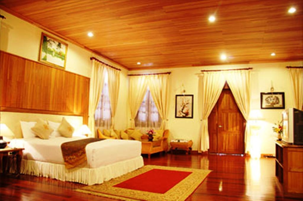 Champasak Palace Hotel Pakse Exterior foto